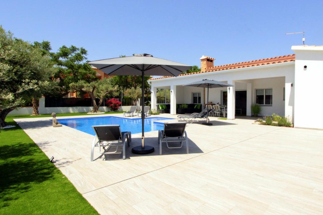 Leon Inmo Villa Magna - 12262 Empuriabrava Exterior foto